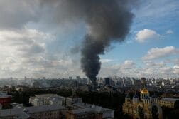 ロシア、弾道ミサイルでキーウ攻撃　2人死亡・6人負傷