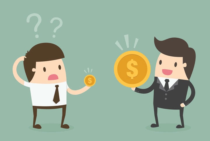 日本の就業者の収入カーブは特に男性の「年功賃金」傾向が強い　iStock.