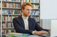 社会を支えるエッセンシャルワークでも止まらない、急速な雇用の「非正規化」