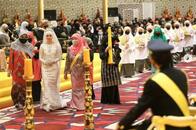 地球上で最も裕福な王室の謎に包まれたプリンセスの10日間の結婚式