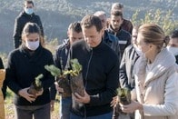 ロシアは「最も安全な方法」でアサド氏を移送...ロシア外務次官