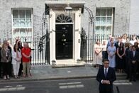 英新首相、電気料金の付加価値税10月から免除　生活費軽減策