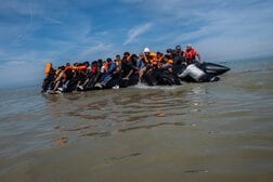 英内務省、難民による「性的暴行」防止のため難民向けガイドライン改訂…英国で一体何が？