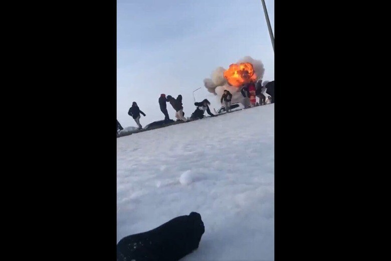 写真はエラブガの工場が過去に攻撃を受けた時のものとされる映像より（映像は記事内リンクから）　@Bricktop_NAFO/X