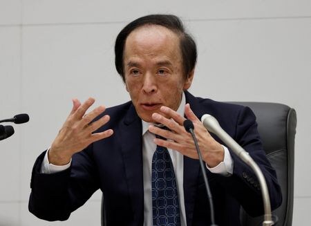 　１２月２５日　日銀の植田和男総裁（写真）は２５日、ここ数年、企業の賃金・価格設定行動は「大きく変化している」と評価し、賃金上昇を伴う形での２％の物価安定目標の実現が「着実に近づいている」と述べた。写真は１９日、都内で撮影（２０２５年　ロイター／Manami Yamada）