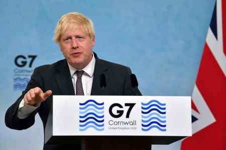 ６月１３日、Ｇ７サミットは、増大する中国の影響力に対抗していくことや、気候変動対策、途上国への新型コロナワクチン供給拡大、景気刺激策の継続などを約束して閉幕した。写真は議長国を務めた英国のジョンソン首相。代表撮影（２０２１年　ロイター）