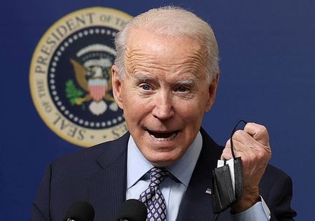 　バイデン米大統領が「米国救済計画（American Rescue Plan）」として提案した１兆９０００億ドル規模の新型コロナウイルス追加経済対策法案は、有権者をはじめ、経済界や地方政府などから幅広い支持を集めているが、議会共和党からの支持だけは得られそうにない。写真あ２５日米首都ワシントンで撮影（２０２１年　ロイター／Jonathan Ernst）