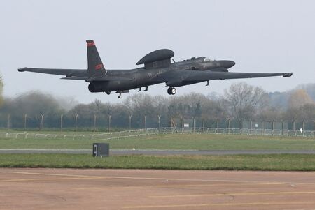 写真は米空軍の偵察機「Ｕ－２」。英フェアフォード空軍基地で２３日撮影。REUTERS/Toby Shepheard