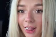 お騒がせ女、「足の裏」披露の挑発ポーズにネット騒然...「不適切衣装・行為」で逮捕の過去も