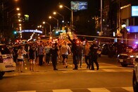 カナダのトロント中心部で銃乱射事件　14人撃たれ1人死亡