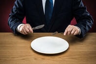 飽食ニッポンで「飢餓」経験者が急増している