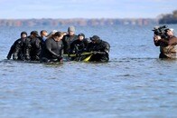 【動画】湖底に沈んだ、古代文明解明のカギを握るカヌーの正体