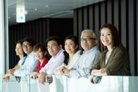 企業の決算書は読む必要なし！ 年代別・普通の人のための普通の投資術