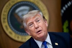 イラン軍事行動辞さず、トランプ氏は降伏要求　交渉期限切れ