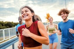 多幸感や没入感をもたらしてくれる「ランナーズハイ」に到達する「コツ」