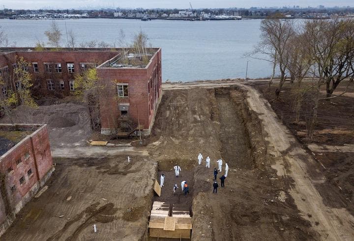 これまで100万人以上が埋葬されてきたNYハート島　REUTERS/Lucas Jackson