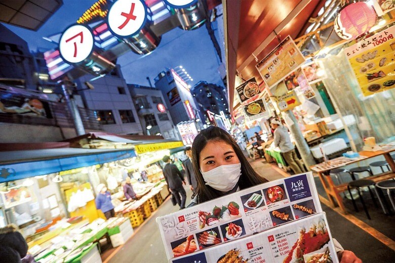 安い牛肉もせんべろもある。後は賃金さえ上がれば……　HANNIBAL HANSCHKEｰREUTERS