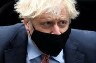イギリス版Go To Eatが「コロナ感染拡大の一因に」、英首相認める
