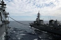 海自の護衛艦いずも　南シナ海でレーダーに中国軍とおぼしき機影