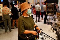 コロナ禍、スーパーで安全に買い物をするには