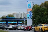 露の軽油禁輸9月まで延長へ、年内継続案も　製油所攻撃で＝関係者