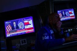 米国株式市場＝続落、ＦＲＢが3年超ぶり利上げ　追加引き締めも示唆
