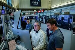 米国株式市場・序盤＝ナスダック2カ月超ぶり安値、ＡＩインフラ投資巡り懸念