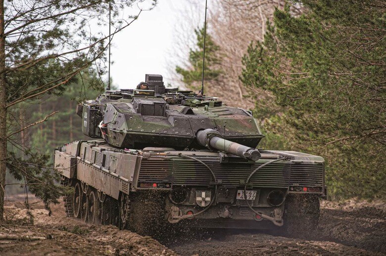 ウクライナはレオパルト2など欧米製戦車300両を求めている　PHILIPP SCHULZEｰPICTURE ALLIANCE/GETTY IMAGES