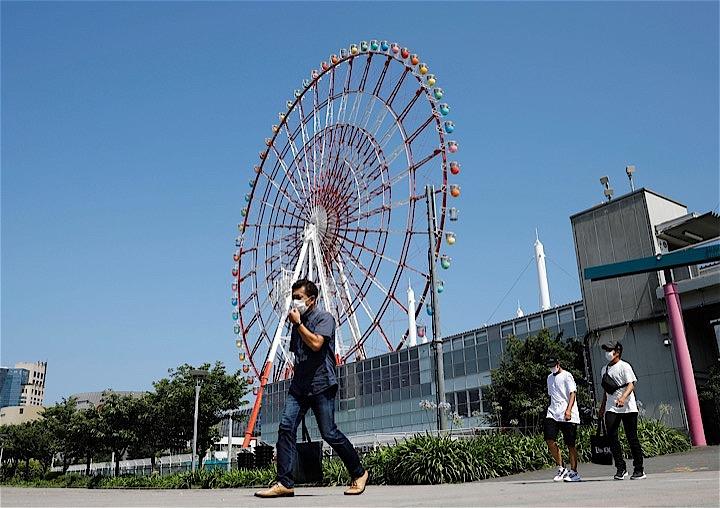 <!--10日、東京都では新たに360人の新型コロナウイルス陽性者が確認された。-->写真は6日、お台場で。REUTERS/Kim Kyung-Hoon