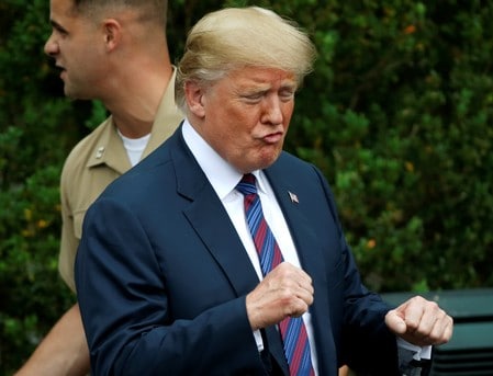 　５月３１日、独週刊誌ビルトシャフツ・ボッヘはトランプ米大統領はドイツの自動車メーカーを米国から締め出そうとしており、マクロン仏大統領にニューヨークを走行するメルセデス・ベンツをなくしたいと語ったと報じた。３０日撮影（２０１８年　ロイター/Leah Millis）