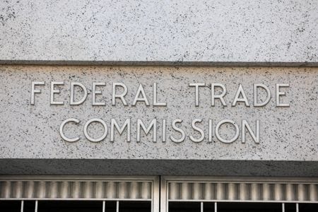 連邦取引委員会（FTC）のロゴ。2020年8月、ワシントンで撮影。REUTERS/Andrew Kelly