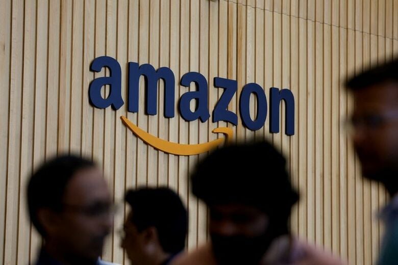 アマゾンのロゴ。2月23日、印ベンガルールで撮影。 REUTERS/Priyanshu Singh