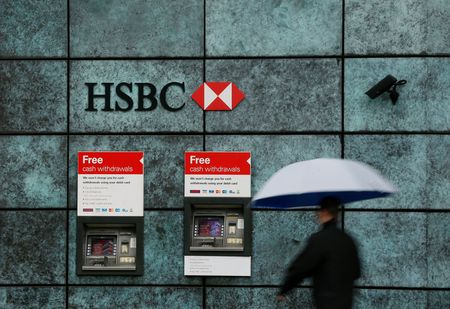 　１０月２９日、英ＨＳＢＣホールディングスが発表した第３・四半期決算は、利益が１０％増加し、アナリスト予想を上回った。ロンドンで２０１４年撮影（２０２４年　ロイター/Stefan Wermuth）