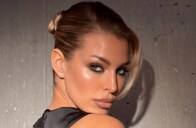 【写真】「何か着てくれ...」ブラを着けないスタイルの衝撃「透け感」衣装で登場したスペイン人モデルのインフルエンサー