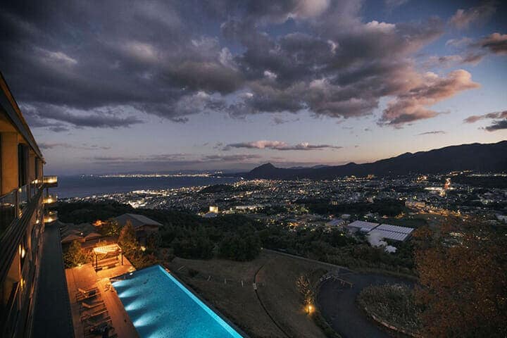 福岡堅樹さんとDEFENDERでめぐる旅