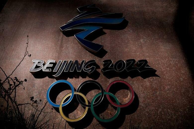 バイデン米政権は、2022年の北京冬季五輪に政府高官を派遣しない方針を今週中に発表する方針だ。CNNが5日伝えた。写真は北京冬季五輪のロゴ。11月撮影（2021年　ロイター/Thomas Peter）
