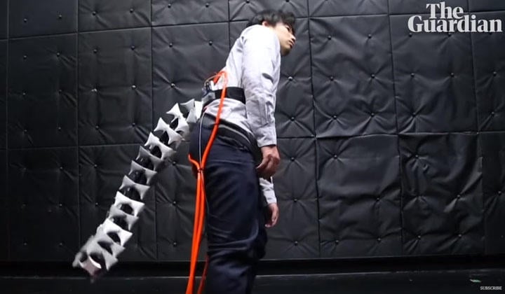 発想の勝利？　高齢者がいつまでも自分の足で立ち続けるために尻尾が役に立つという　Guardian News/YOUTUBE