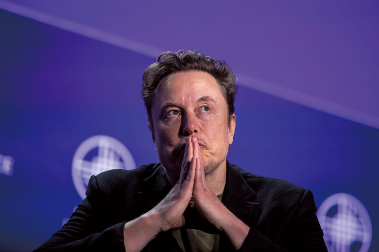 ビットコインではまだコーヒーも買えないのに（写真は仮想通貨支持者の1人、イーロン・マスク）　APU GOMES/GETTY IMAGES