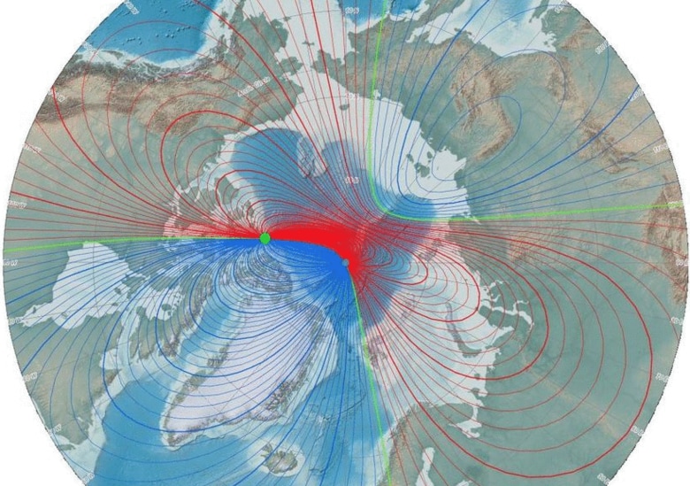 地球の北磁極はカナダからシベリアに向けて移動している　NOAA NCEI/CIRES
