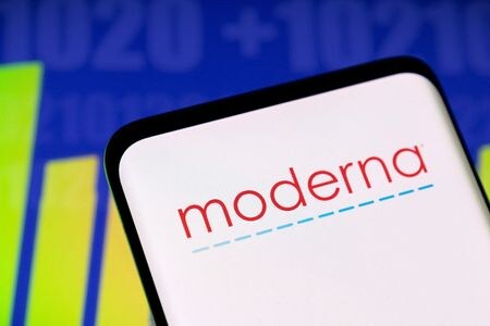 米バイオ医薬品会社モデルナは２６日、中国に法人を設立し事業機会を模索していることを明らかにした。２０２２年５月撮影（２０２３年　ロイター/Dado Ruvic/Illustration/File Photo）
