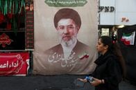 開戦半年後も姿見せないイラン最高指導者、健康と実権に疑念