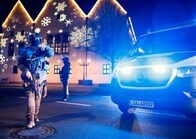 ドイツ東部のクリスマスマーケットに車が突っ込み、子供含む2人死亡...サウジ出身の医師を逮捕