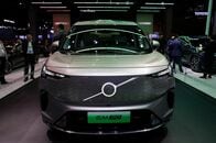 ボルボ、30年までに新型車13モデル投入　収益性改善目指す