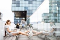 心が疲弊するだけ？　出会い系アプリで本当に幸せになれるのか