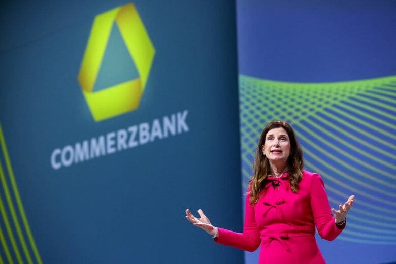 写真はコメルツ銀行のベティーナ・オルロップＣＥＯ。5月20日、ドイツのウィスバーデンで撮影。 REUTERS/Thilo Schmuelgen