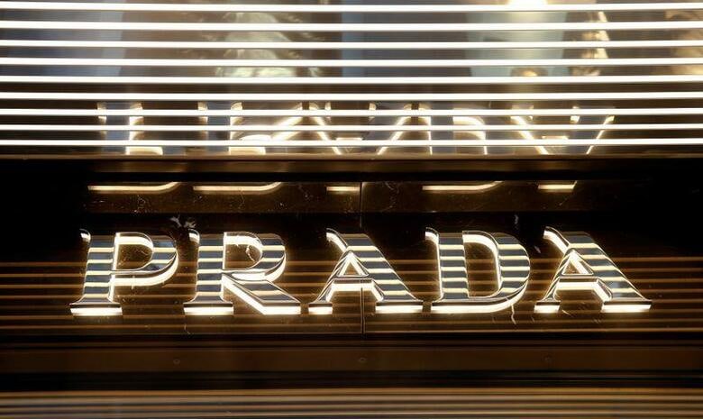 イタリアの高級ブランド、プラダのパトリッツィオ・ベルテッリ最高経営責任者(CEO)は、中国での売上高は新型コロナウイルス収束後に店舗を再開して以降力強く回復しており、現時点で前年の水準を大幅に上回っていると述べた。写真は2016年9月、スイスのチューリヒで(2020年　ロイター/Arnd Wiegmann)