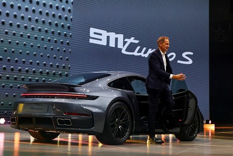 写真はフォルクスワーゲン（ＶＷ）のオリバー・ブルーメ最高経営責任者（ＣＥＯ）。2025年9月、ドイツ・ミュンヘンで撮影。REUTERS/Kai Pfaffenbach