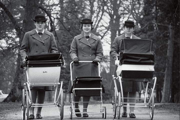 身だしなみの指導は厳しい(1971年)　SILVIA KUSIDLOー PICTURE ALLIANCE/GETTY IMAGES