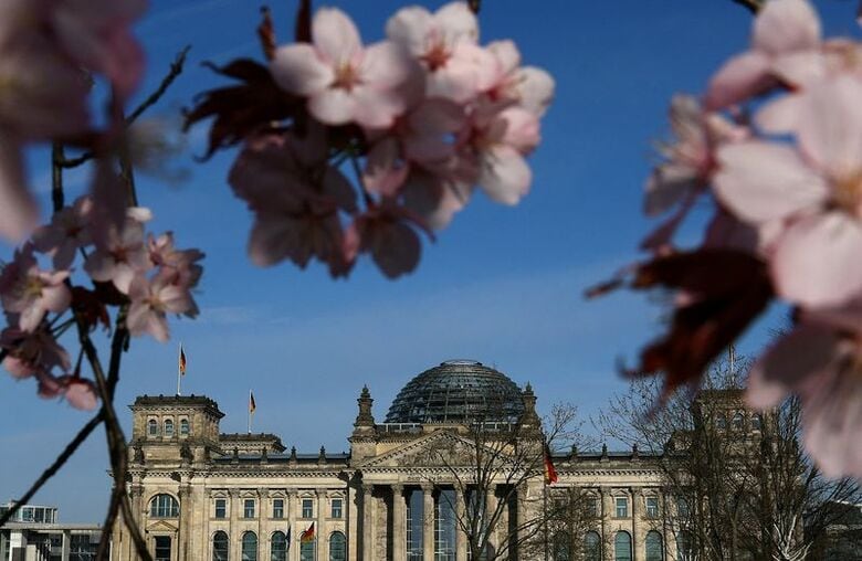 独連邦議会議事堂。4月2日、ベルリンで撮影。REUTERS/Lisi Niesner