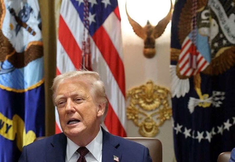 ８月２９日、トランプ米大統領（写真）が連邦政府機関のあらゆる業務に及んで自身の権限を拡大しようとする動きに歯止めがきかなくなってきた。ホワイトハウスで８月撮影（２０２５年　ロイター/Jonathan Ernst）